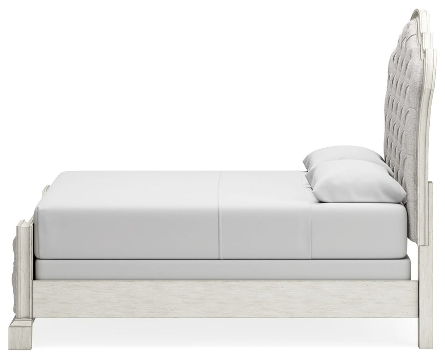 Arlendyne - Upholstered Bed