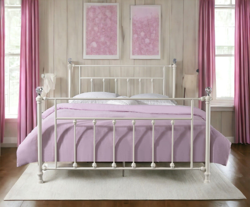 Comet - Bed, Elegant Spindle Design